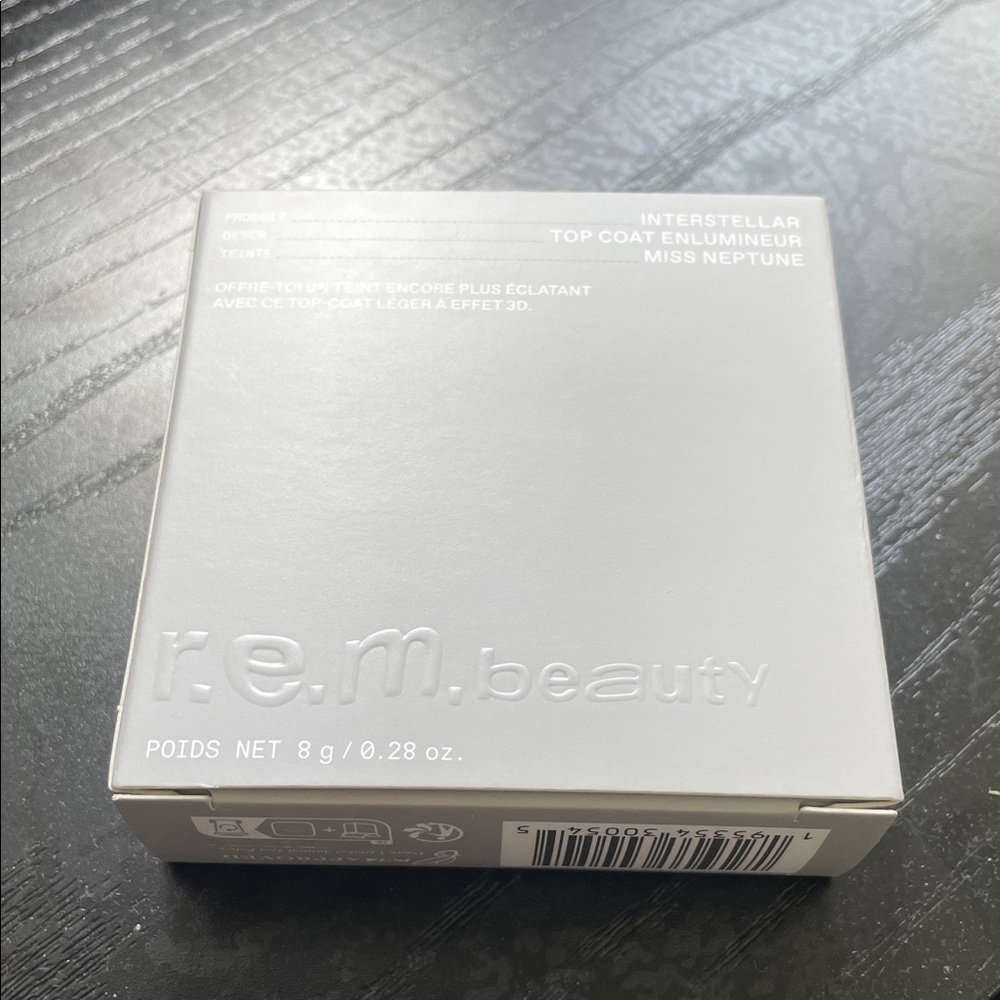 r.e.m. beauty Miss Neptune Interstellar Highlighter Topper- iridescent lavender - Picture 5 of 10